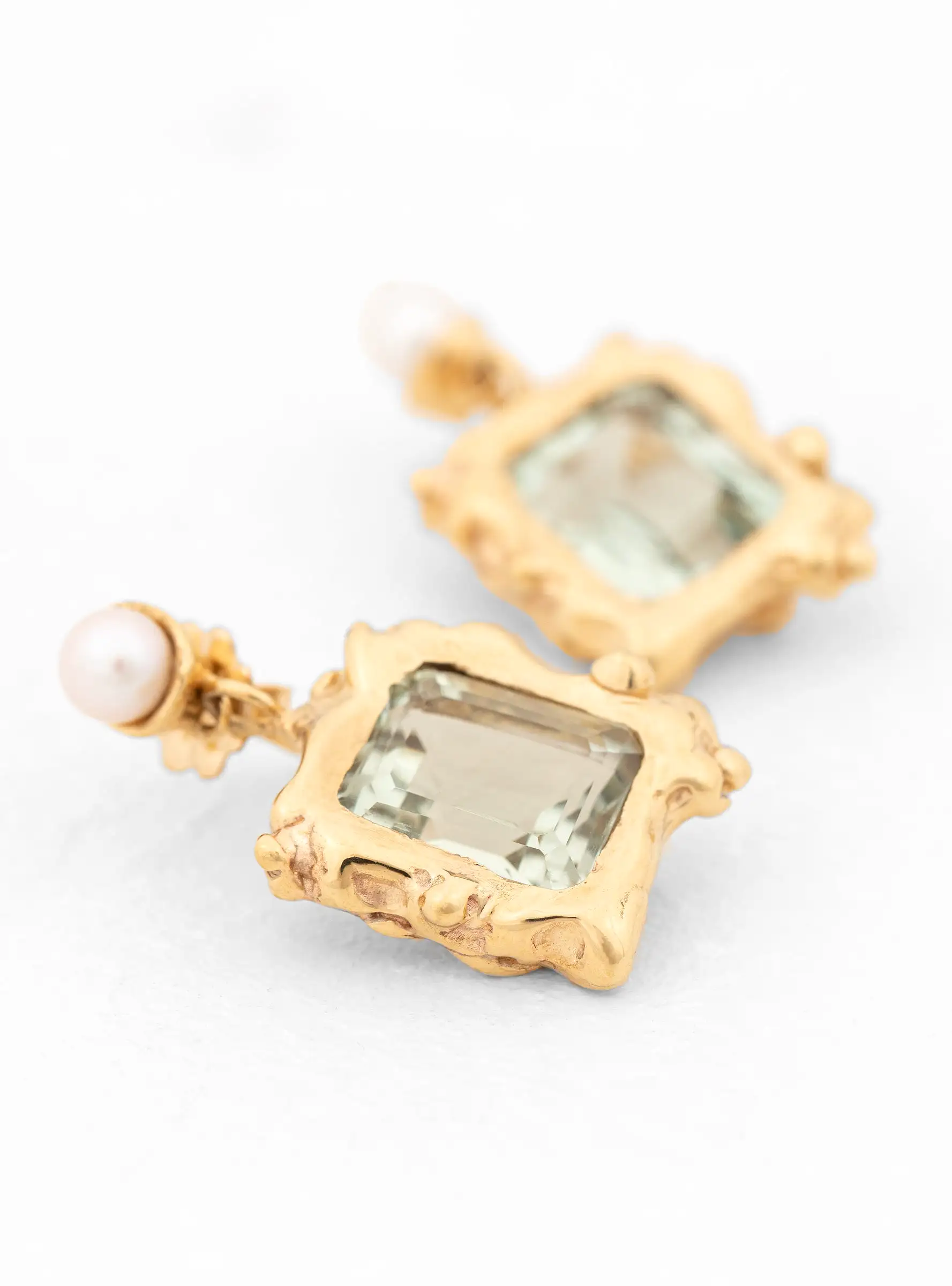 Cornice Green Amethyst Gold-Plated Bronze Drop Earrings