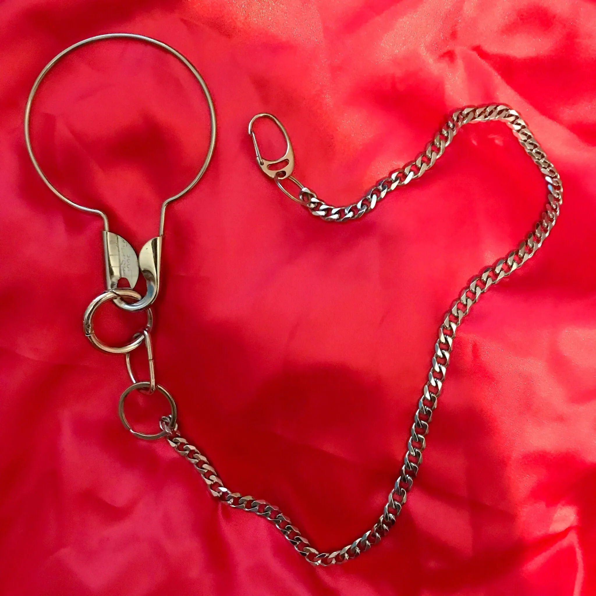 Giant safety pin clip chain