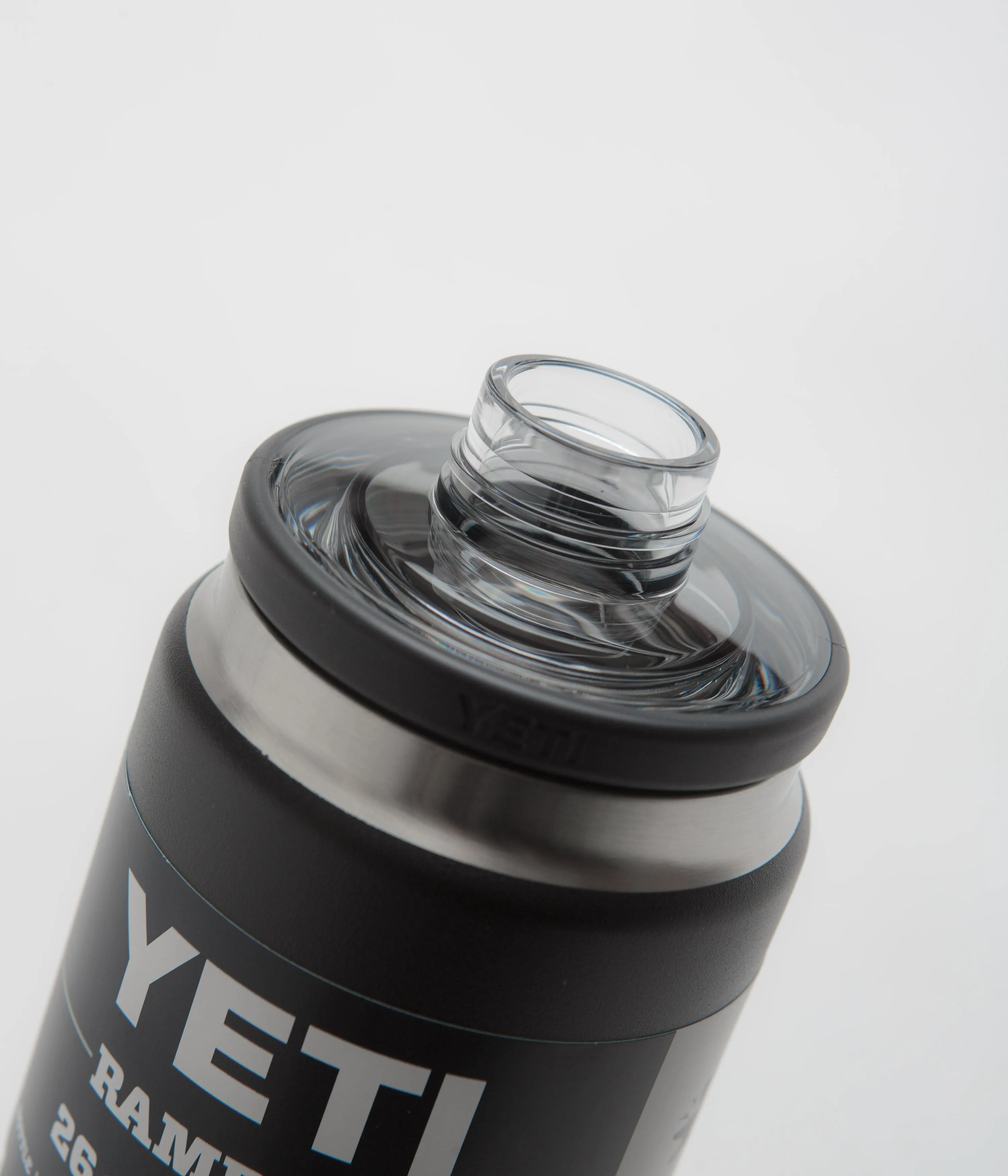 Yeti Chug Cap Rambler Bottle 26oz - Black